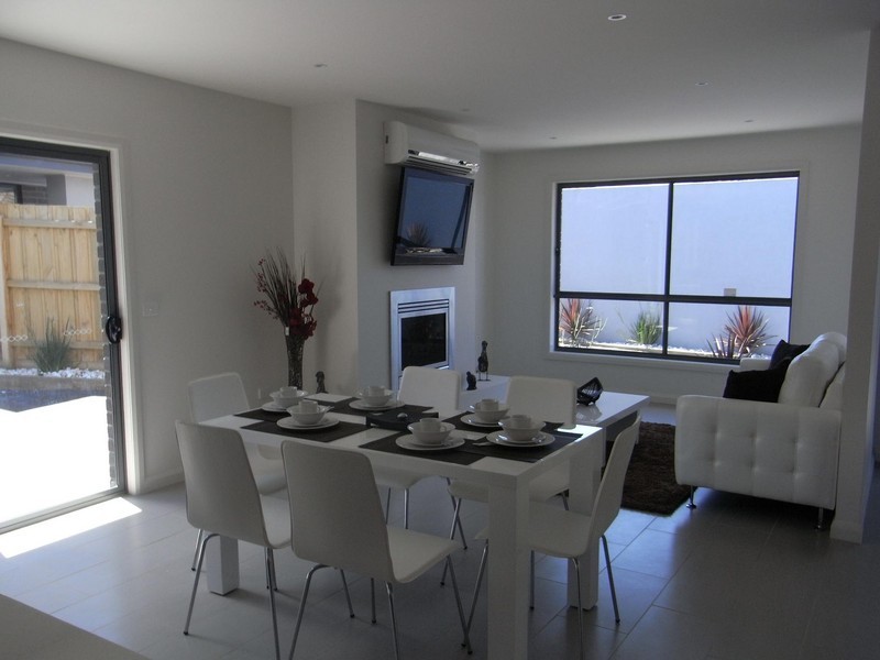 2/160 Biggs St, St Albans VIC 3021