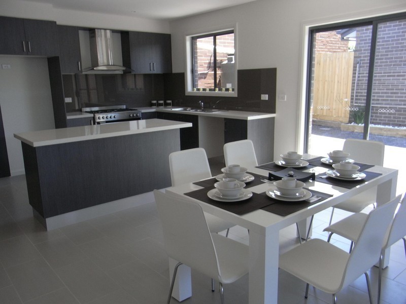 2/160 Biggs St, St Albans VIC 3021