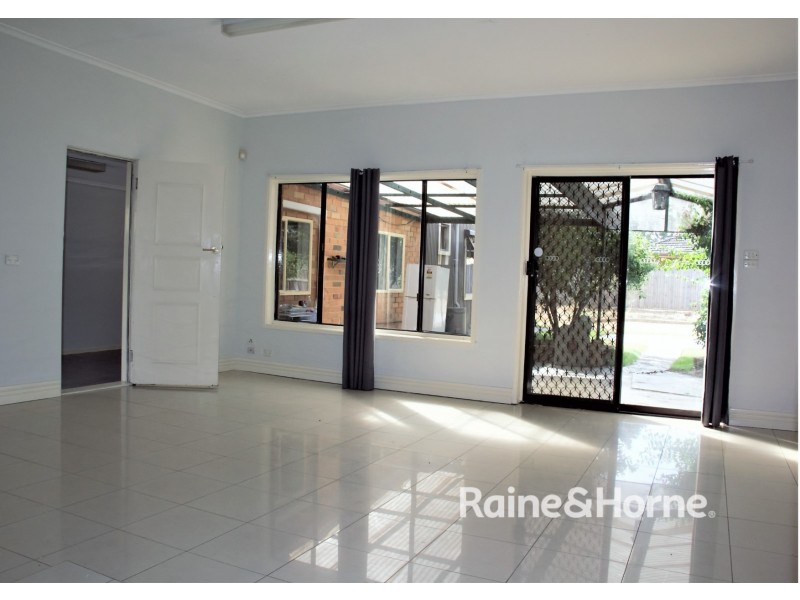 82 Power St, St Albans VIC 3021