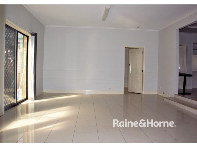 82 Power St, St Albans VIC 3021