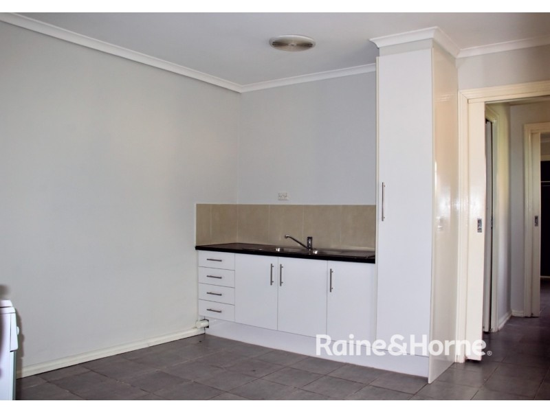 82 Power St, St Albans VIC 3021