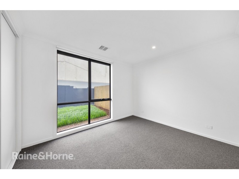 12 Montgomery Court, St Albans VIC 3021