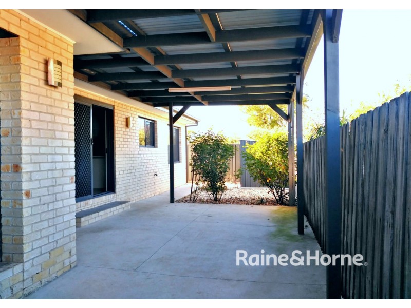 2 /19 Curtin Street, St Albans VIC 3021