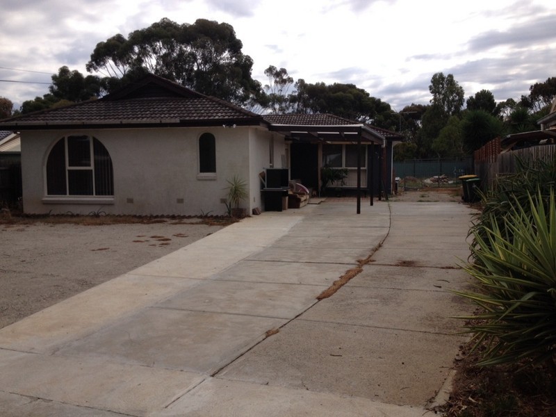 62 Atheldene Drive, St Albans VIC 3021