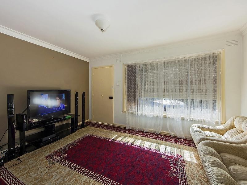 8/8 Thorndon Drive, St Albans VIC 3021