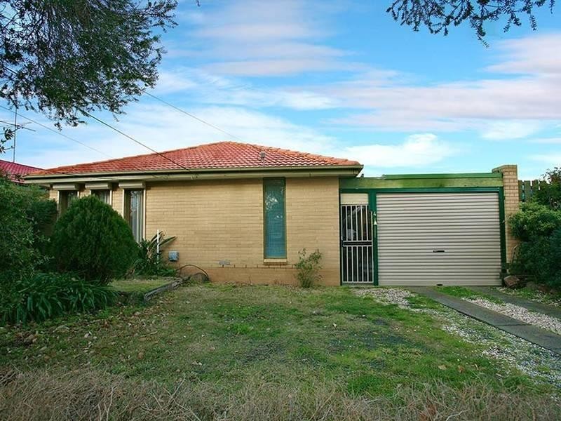 4 Wattle Ave, Kings Park VIC 3021