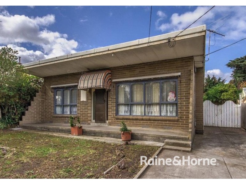 78 East Esplanade, St Albans VIC 3021