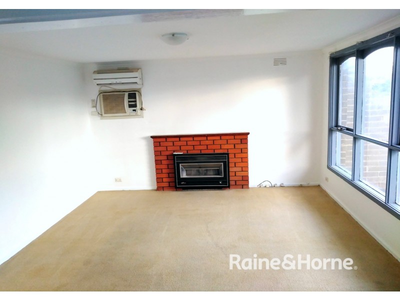 78 East Esplanade, St Albans VIC 3021