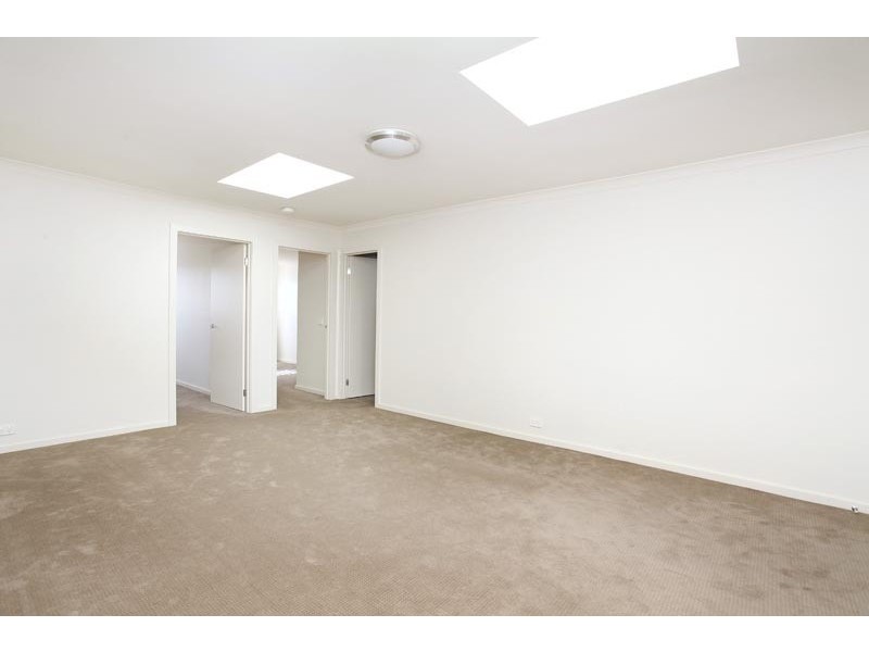 11 Amore Drive, Sunshine West VIC 3020