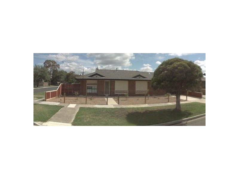 18 Adelaide Street, St Albans VIC 3021