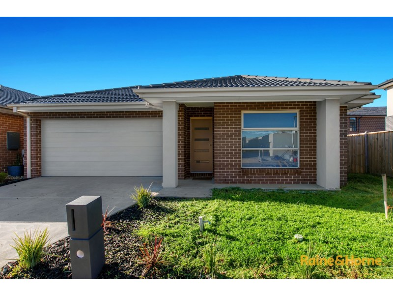 4 NEON STREET, Point Cook VIC 3030