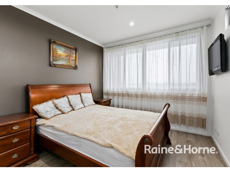 17/76 The Esplanade, Caroline Springs VIC 3023