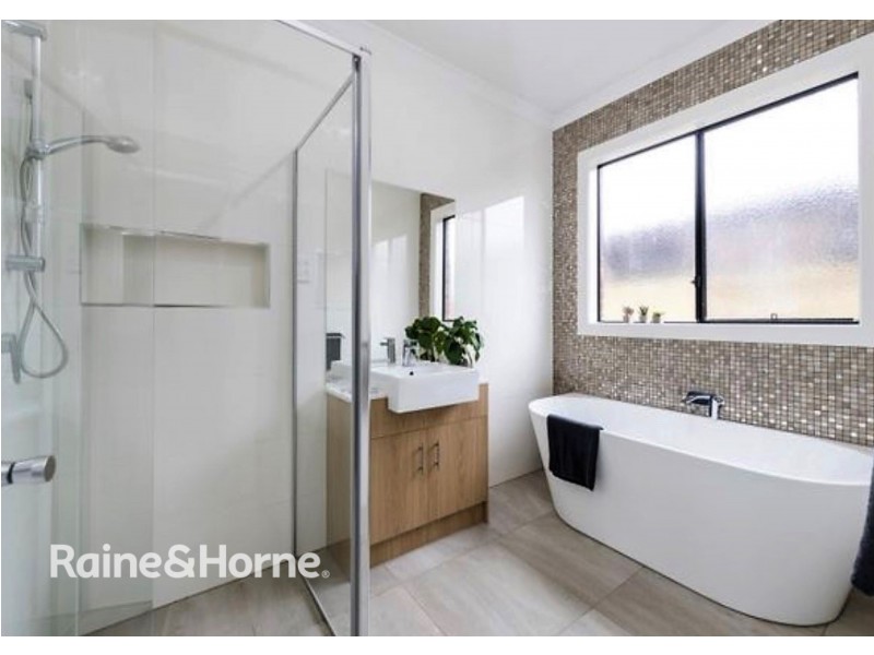 12 BRUNSWICK DRIVE, Truganina VIC 3029