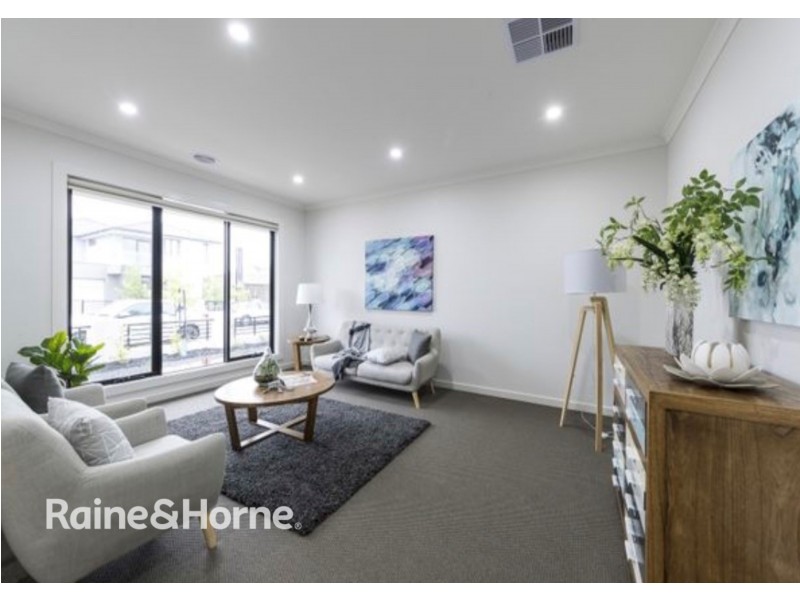 12 BRUNSWICK DRIVE, Truganina VIC 3029