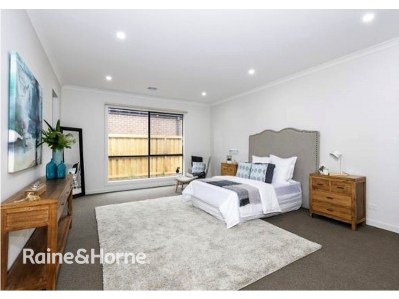 12 BRUNSWICK DRIVE, Truganina VIC 3029