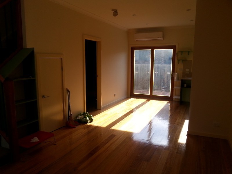 3/8 Albert Crescent, St Albans VIC 3021