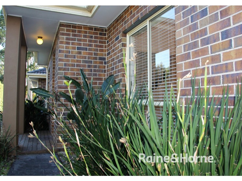 2/2 Breadalbane Court, Sydenham VIC 3037