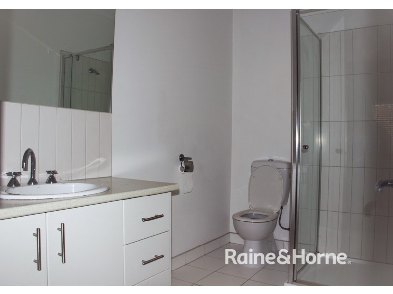 2/2 Breadalbane Court, Sydenham VIC 3037