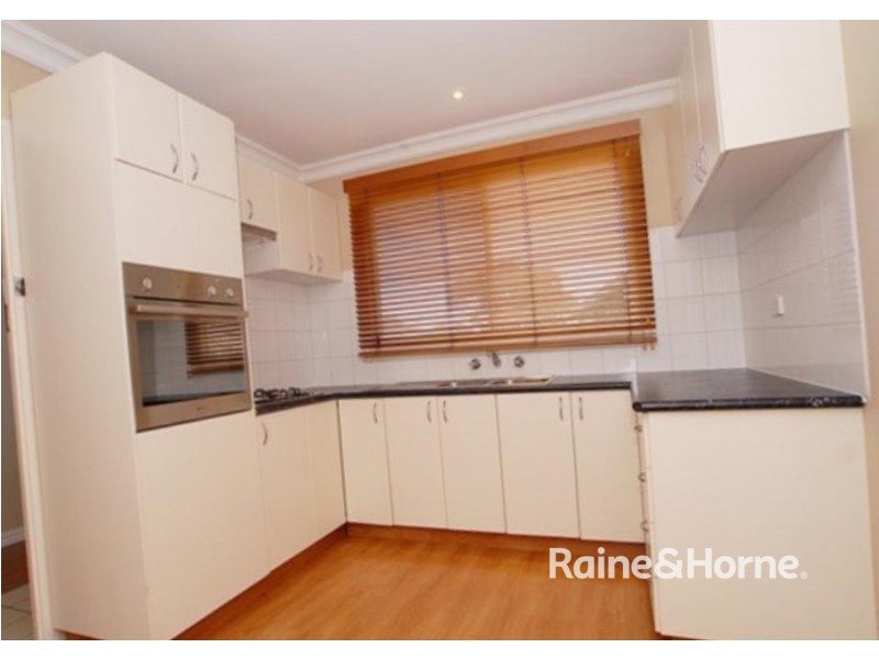 102 MARKET ROAD, Werribee VIC 3030