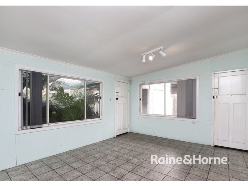 21 CATHCART STREET, Maidstone VIC 3012
