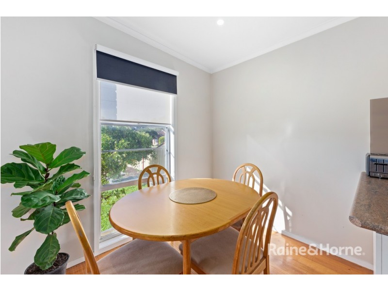 1/ 9 PICKERSGILL AVENUE, Sunshine West VIC 3020