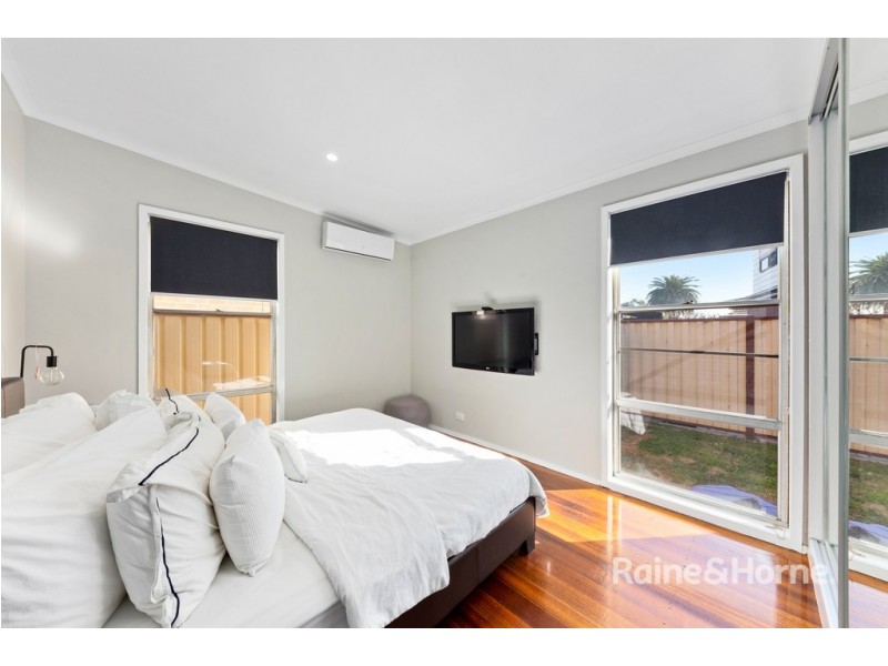 1/ 9 PICKERSGILL AVENUE, Sunshine West VIC 3020