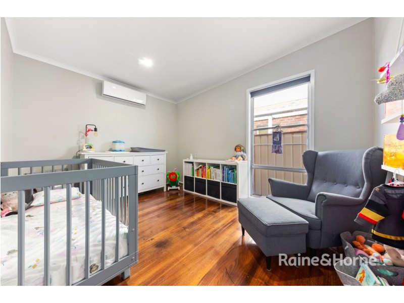 1/ 9 PICKERSGILL AVENUE, Sunshine West VIC 3020