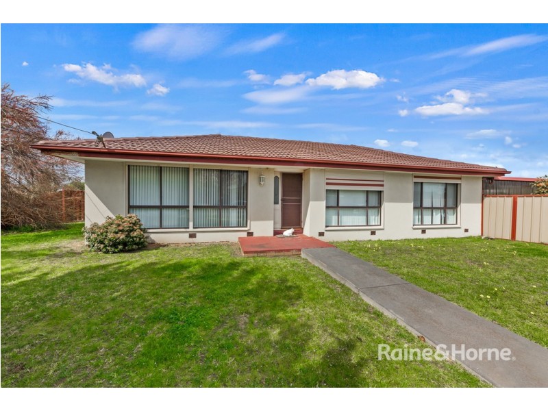 13 and 15 CAMELIA STREET, Kings Park VIC 3021