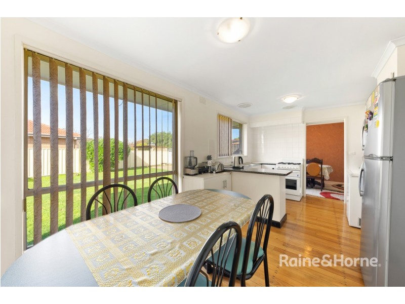 6 BUNYA DRIVE, Albanvale VIC 3021