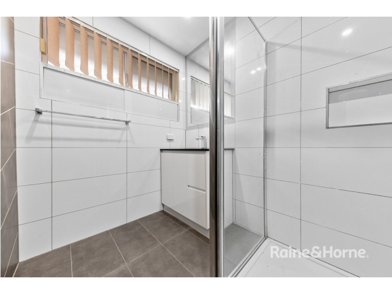 6 BUNYA DRIVE, Albanvale VIC 3021