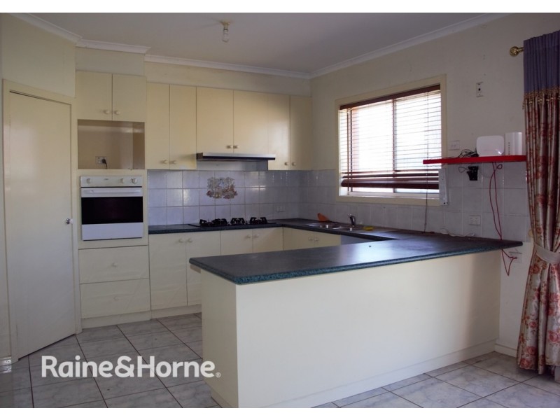 12 SEDGEFIELD TERRACE, Cairnlea VIC 3023