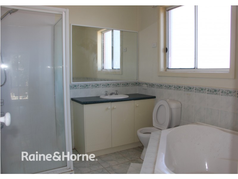 12 SEDGEFIELD TERRACE, Cairnlea VIC 3023