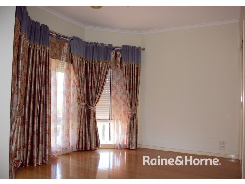 12 SEDGEFIELD TERRACE, Cairnlea VIC 3023