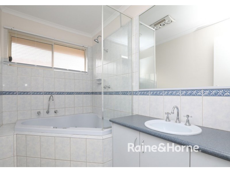 20 PERRY CLOSE, Melton VIC 3337