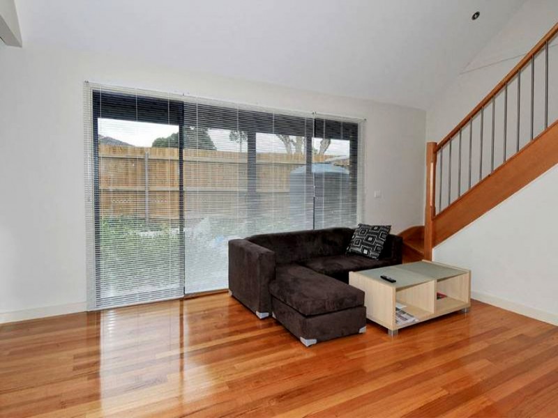 1/12 Emily Street, St Albans VIC 3021