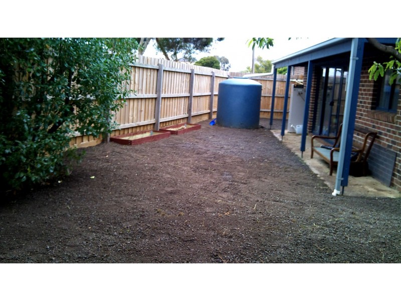 1/12 Emily Street, St Albans VIC 3021