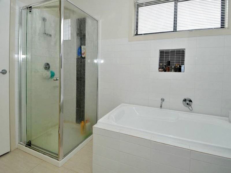 1/12 Emily Street, St Albans VIC 3021