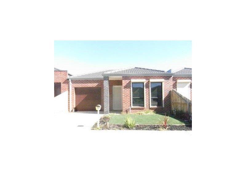 1/11 McDougall Place, Truganina VIC 3029