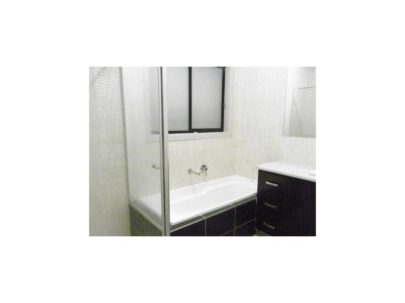 1/11 McDougall Place, Truganina VIC 3029