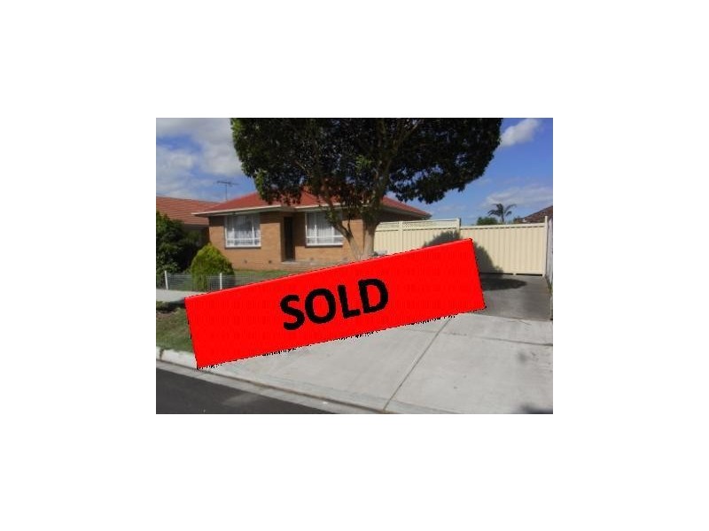 42 Ford Avenue, Sunshine North VIC 3020