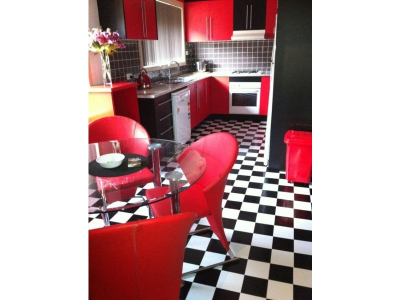 24 Diamond Avenue, Albanvale VIC 3021