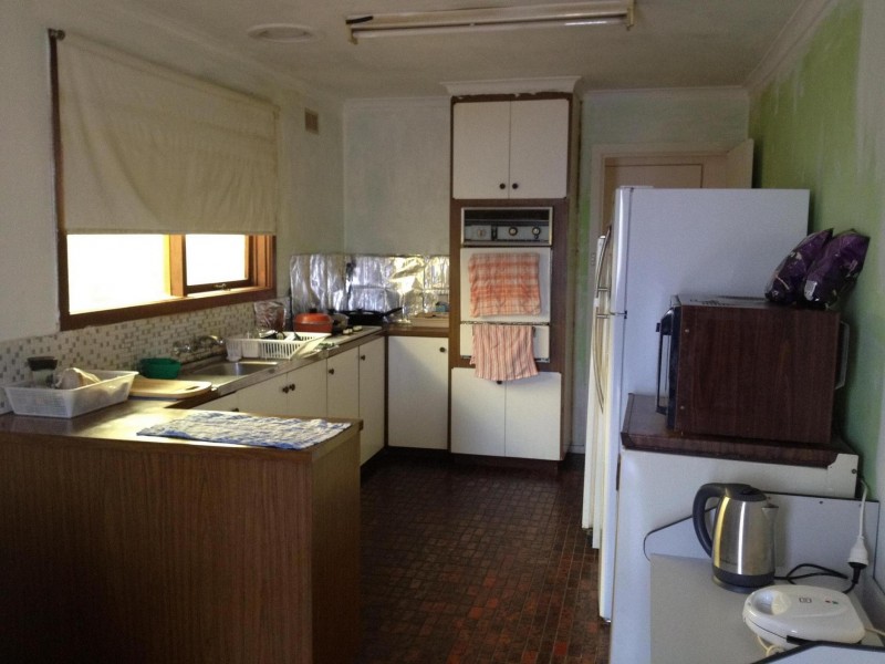 11 Ferris Avenue, Deer Park VIC 3023