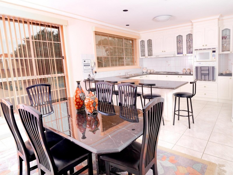 2 Minerva Crescent, Keilor Downs VIC 3038