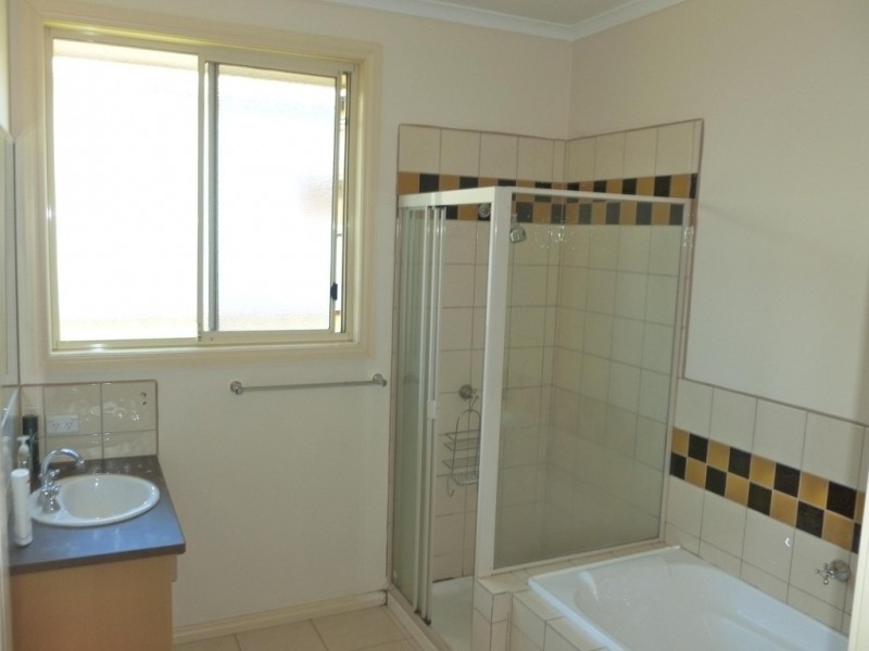 32 Homebush Road, Cairnlea VIC 3023