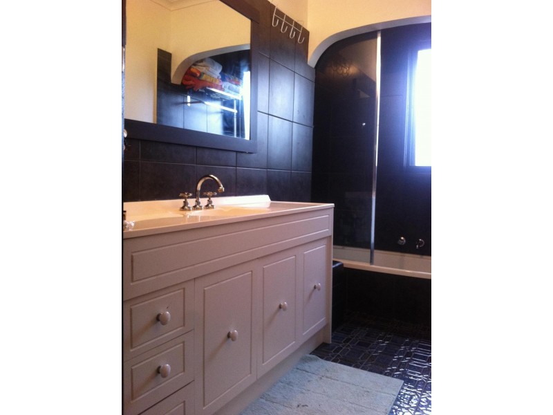 62 Atheldene Drive, St Albans VIC 3021