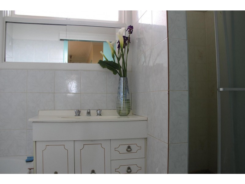 28 Thorndon Drive, St Albans VIC 3021