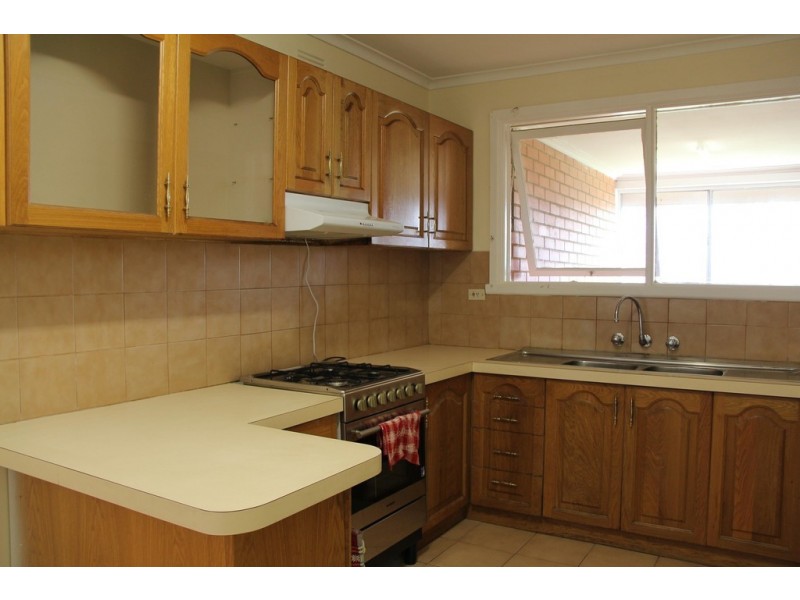 28 Thorndon Drive, St Albans VIC 3021