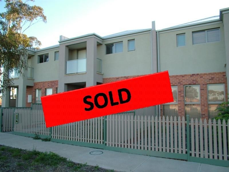 14 Appletree Grove, Cairnlea VIC 3023