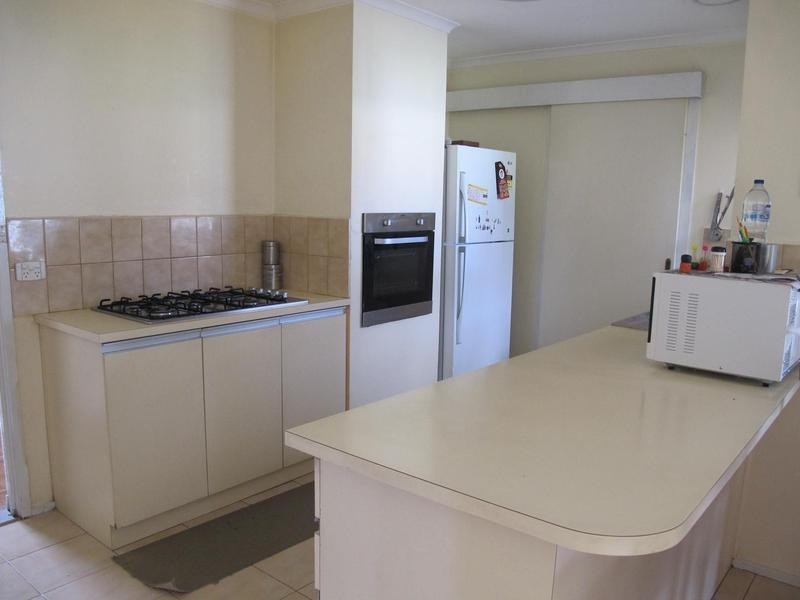 94 Kurung Drive, Kings Park VIC 3021