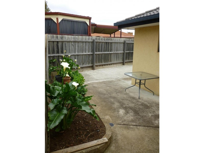 22A Corunna Avenue, St Albans VIC 3021